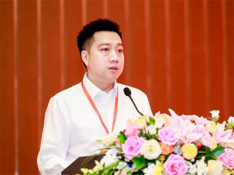 张阳.jpg